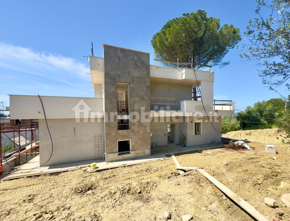 Villa nuova a Monterotondo - Villa ristrutturata Monterotondo