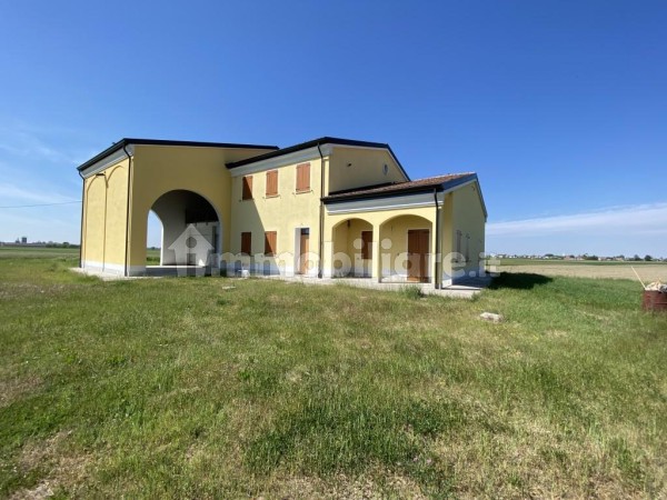 Villa nuova a Mirandola - Villa ristrutturata Mirandola