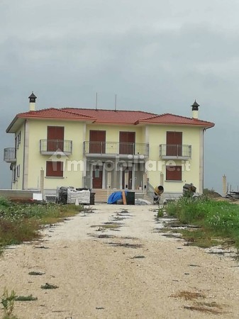 Villa nuova a Paduli - Villa ristrutturata Paduli